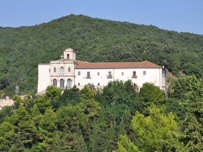 L’antico convento di San Matteo fa da set anche per le riprese del thriller ‘Oro’